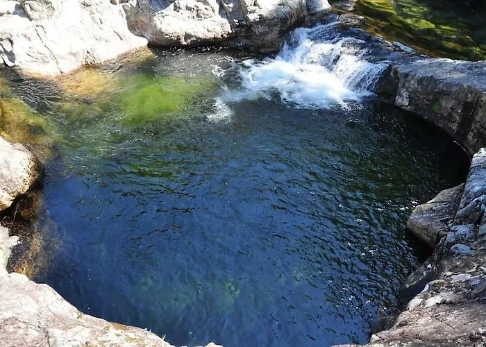 Çiftlik konaklama Casa Do Rio Mondim de Basto